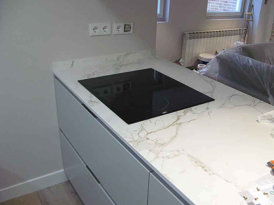 Isla de cocina en Dekton Entzo